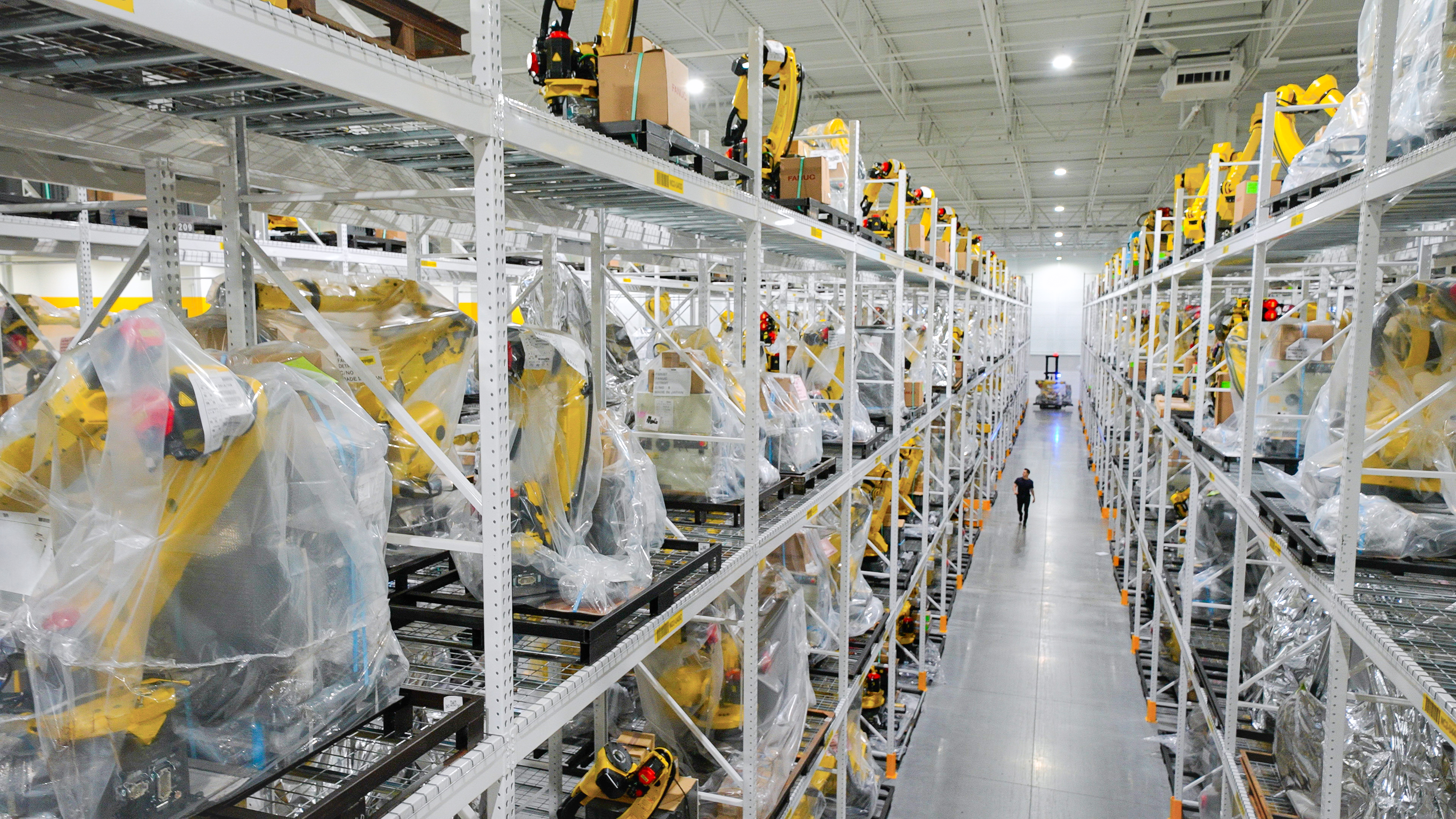 Collaborative Robots vs Traditional Robots: What’s the Difference and Which Is Right for You?